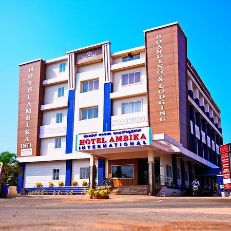 Hotel Ambika International Byndoor Bainduru Bagian luar foto